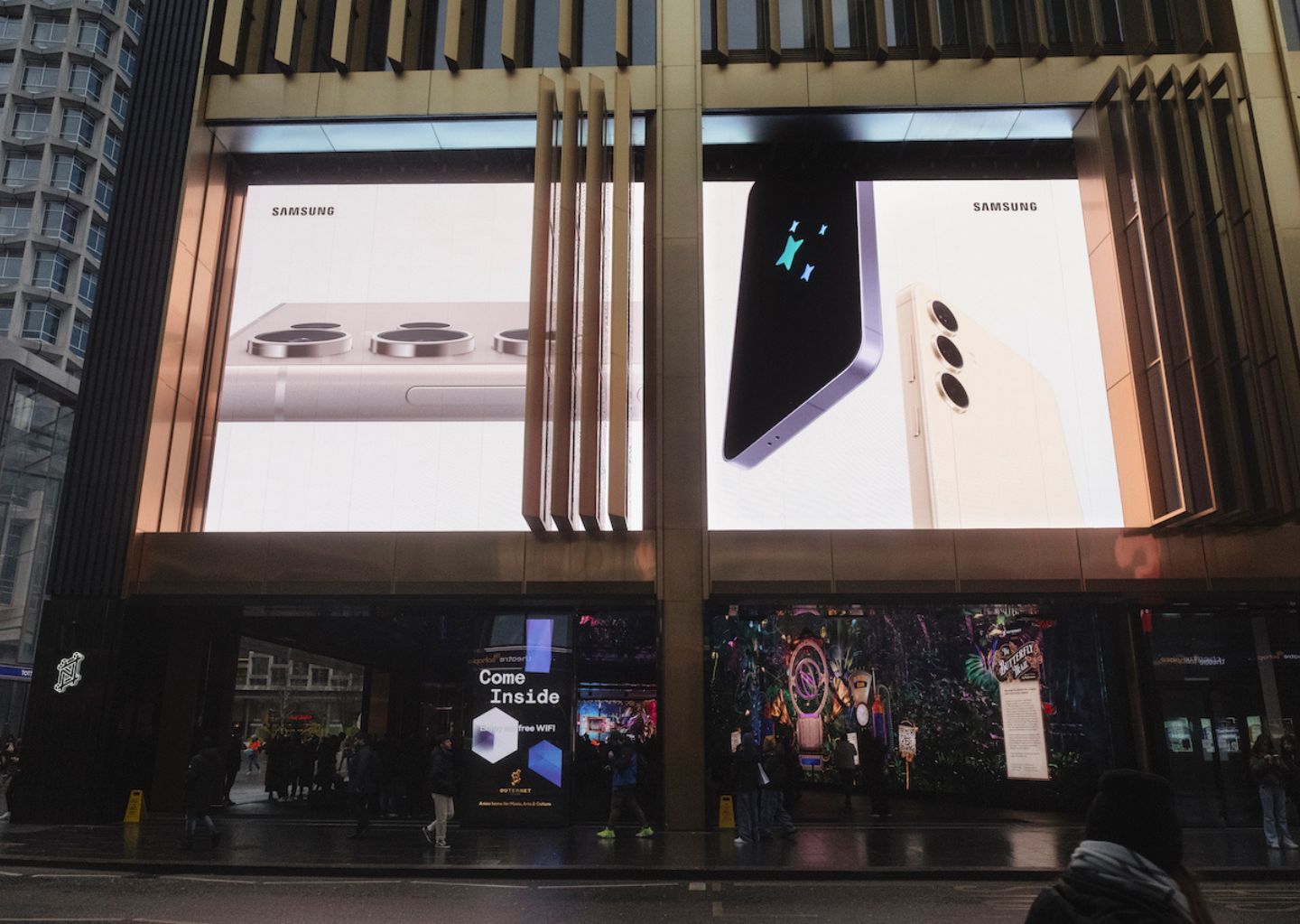 Samsung on the Now Building