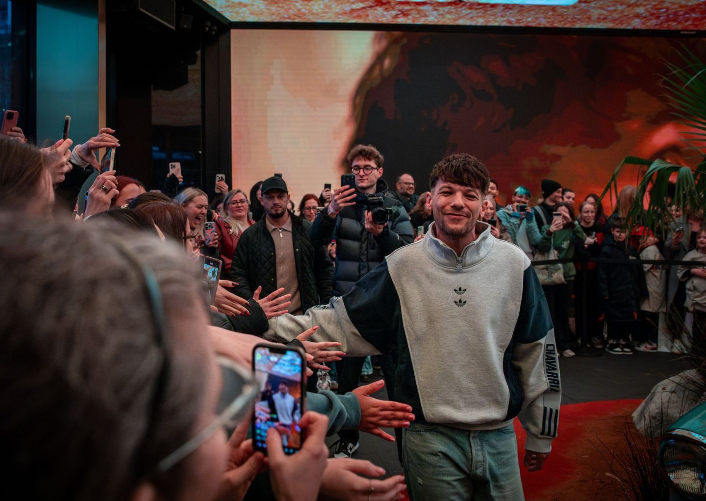 Louis Tomlinson at Outernet